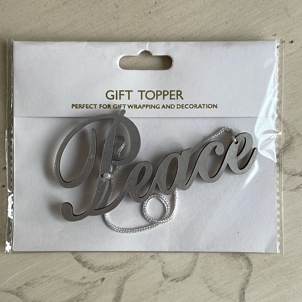 PEACE GIFT TOPPER